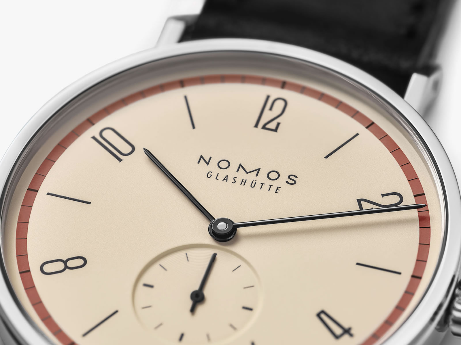 165-s4-nomos-glashutte-tangente-bauhaus-3-.jpg