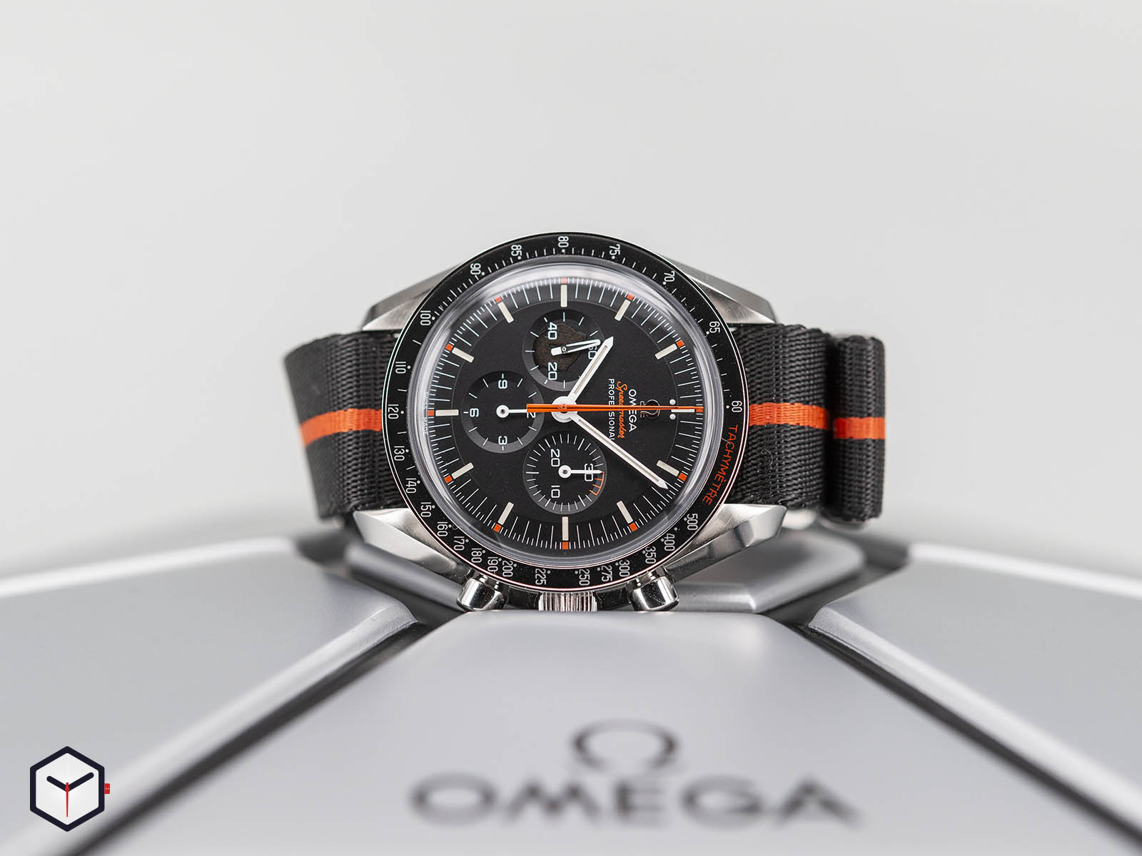 311-12-42-30-01-001-omega-speedmaster-speedy-tuesday-2018-edition-ultraman-2.jpg