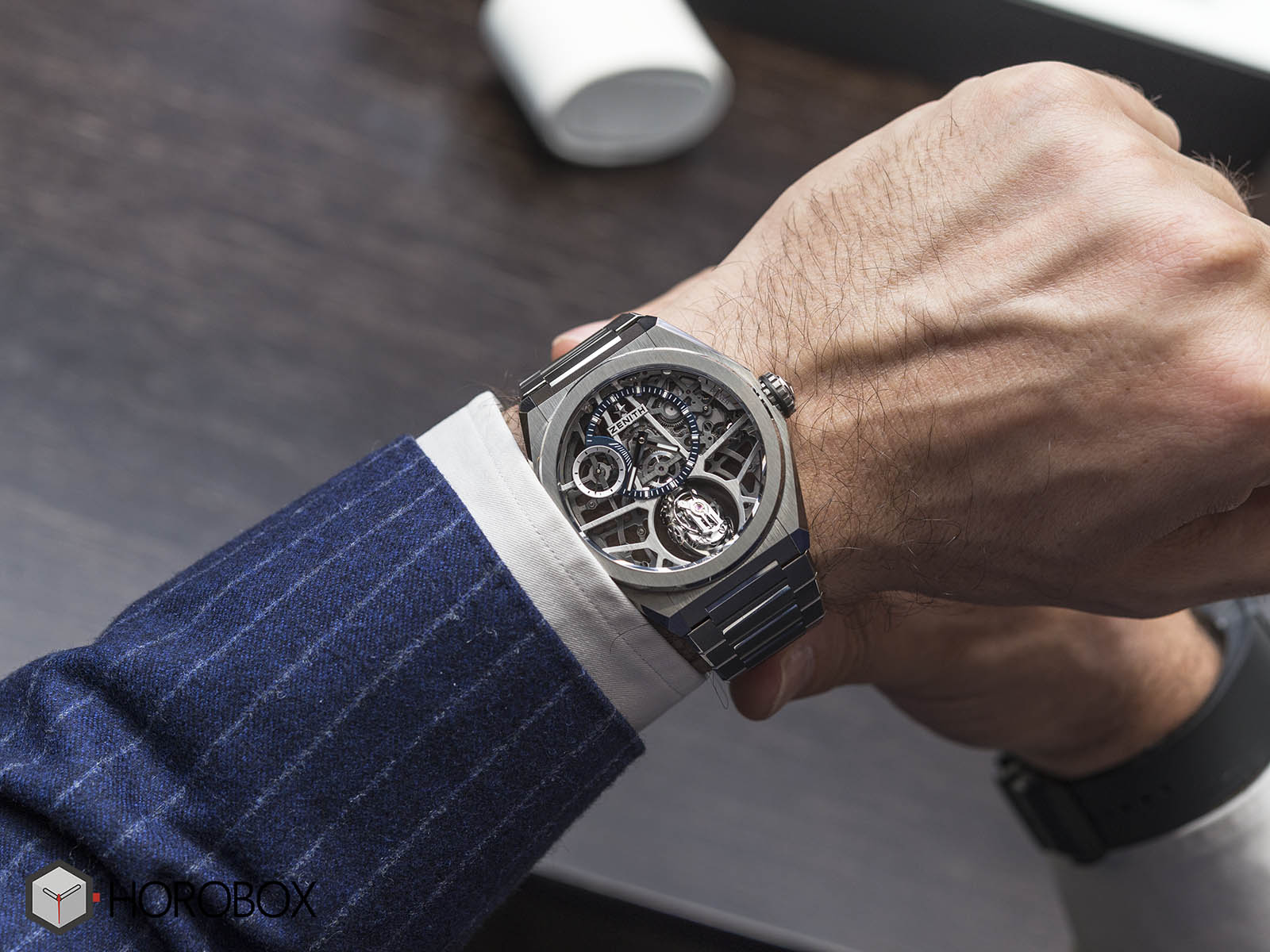 95-9000-8812-78-m9000-zenith-defy-zero-g-8.jpg