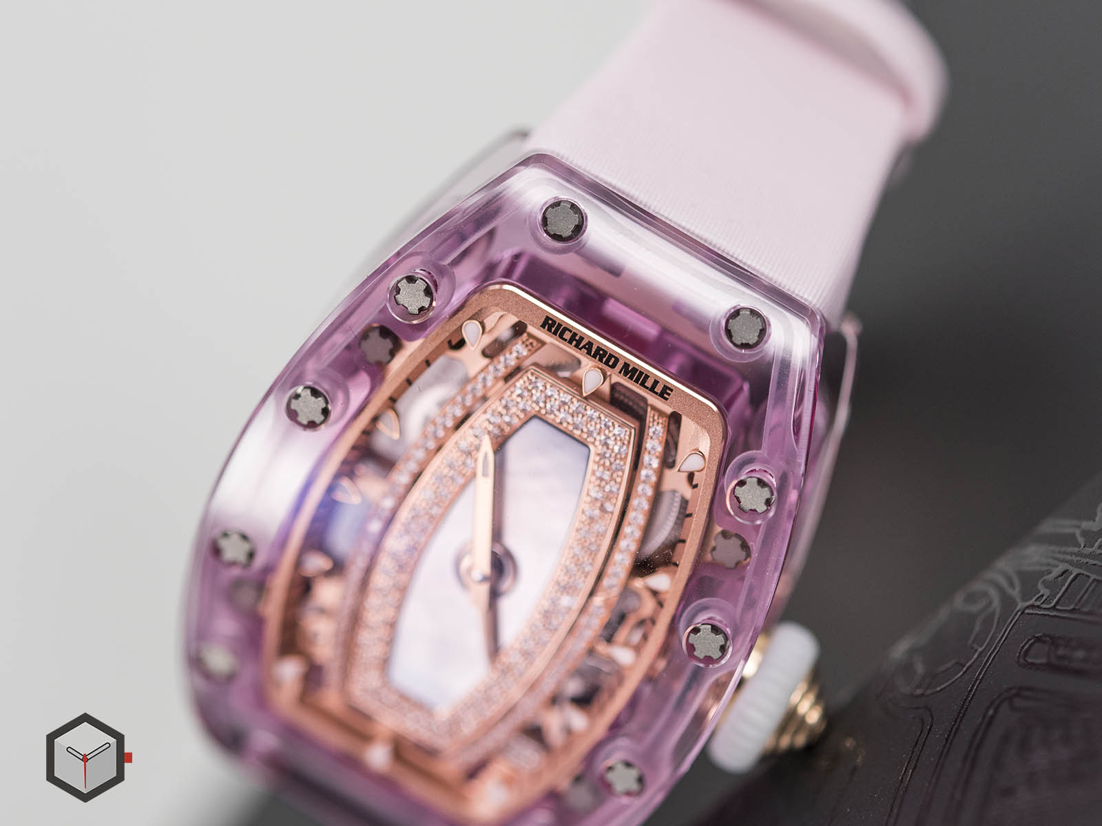 rm-07-02-richard-mille-automatic-pink-lady-sapphire-5.jpg