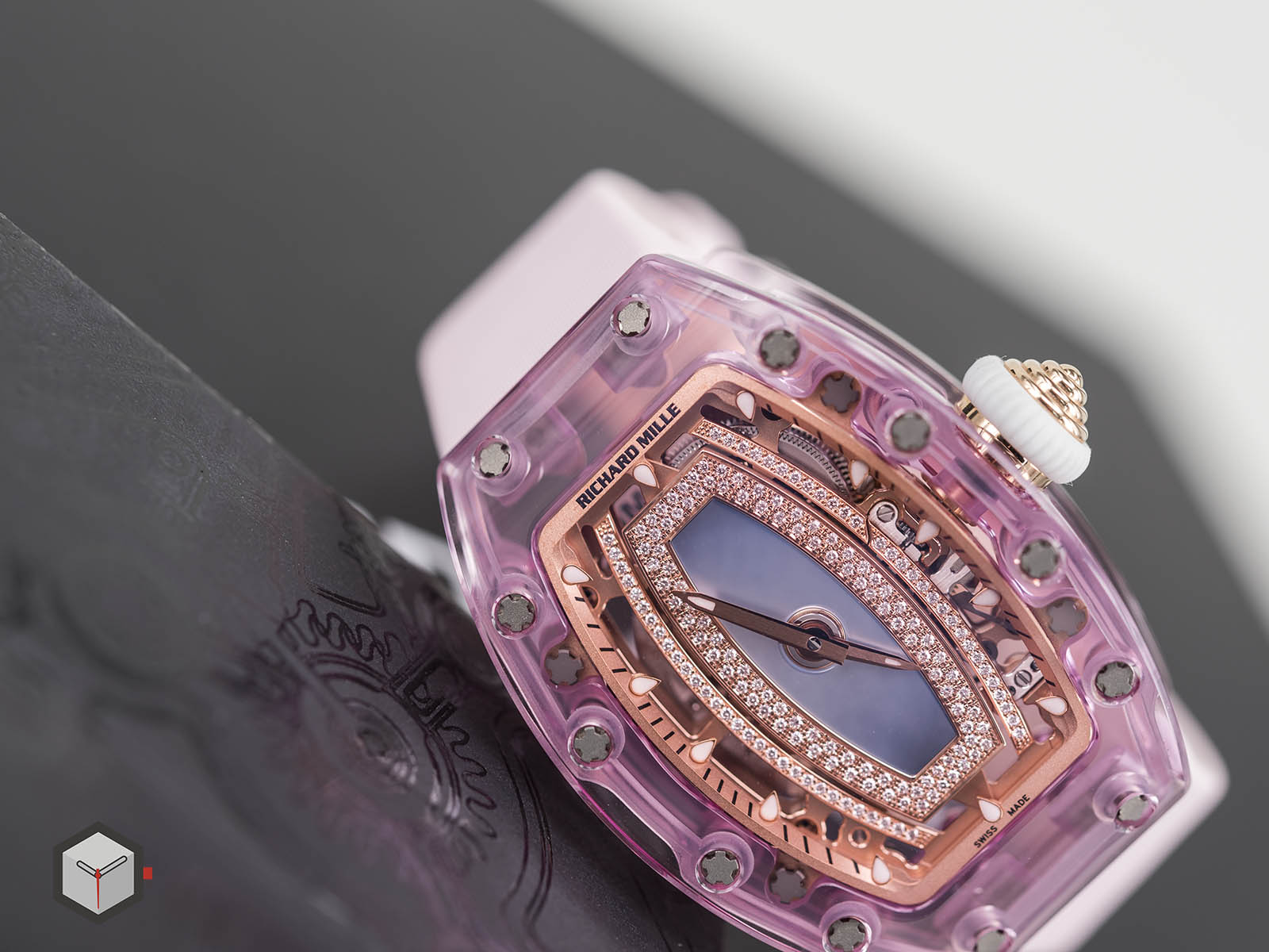 rm-07-02-richard-mille-automatic-pink-lady-sapphire-1.jpg