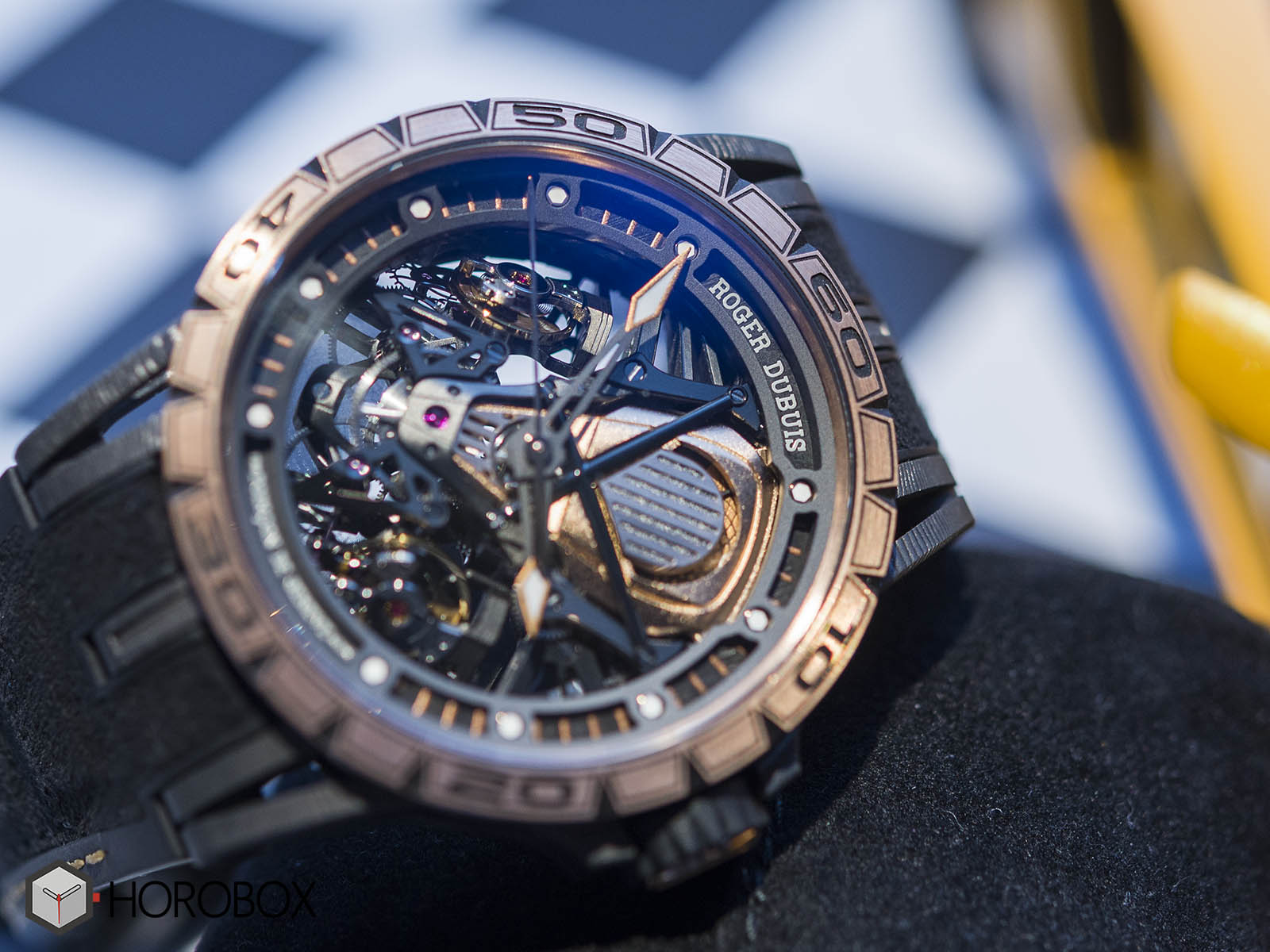 rddbex0654-Roger-Dubuis-Aventador-S-Pink-Gold-Sihh-2018-1.jpg