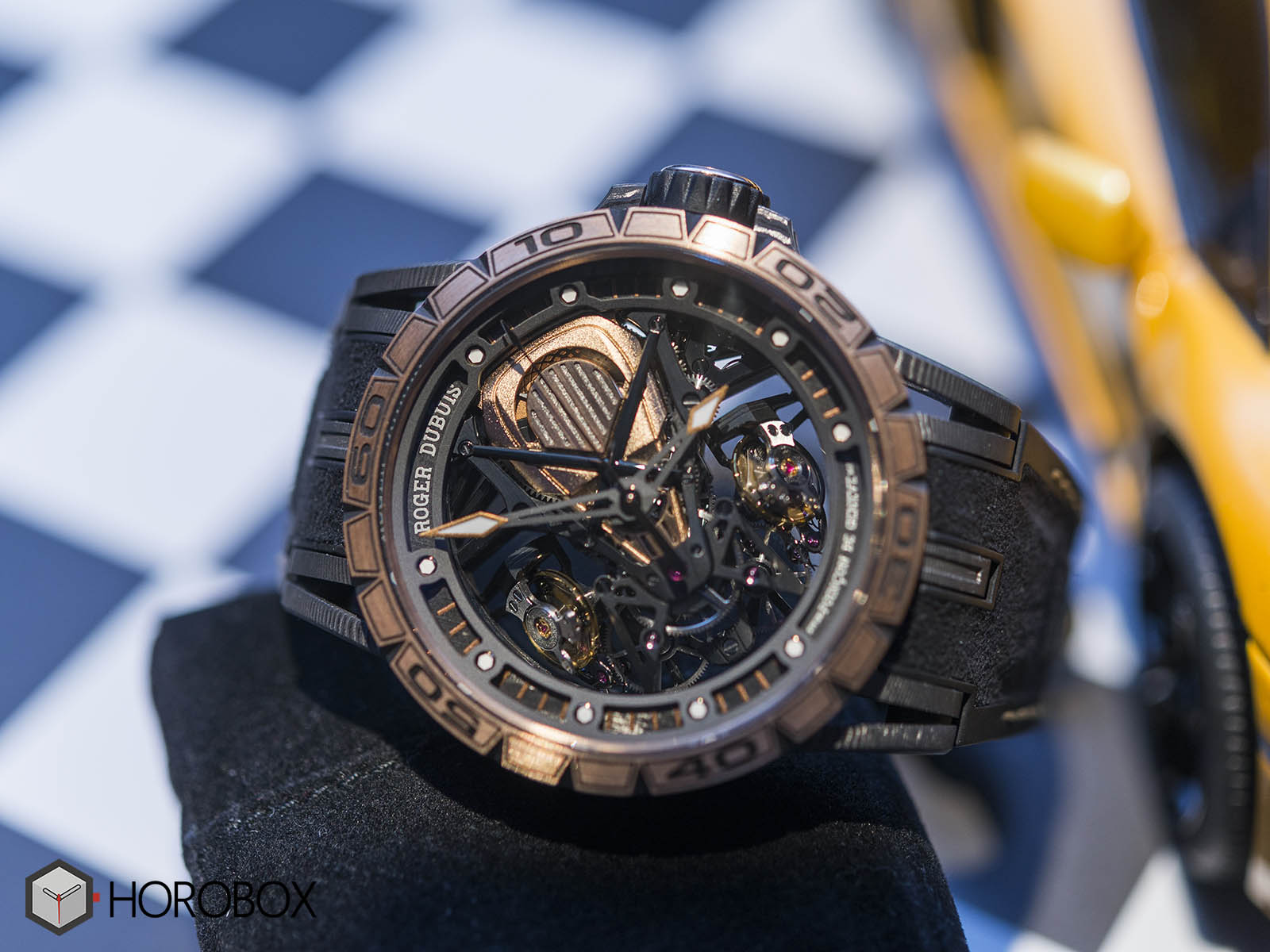 rddbex0654-Roger-Dubuis-Aventador-S-Pink-Gold-Sihh-2018-3.jpg