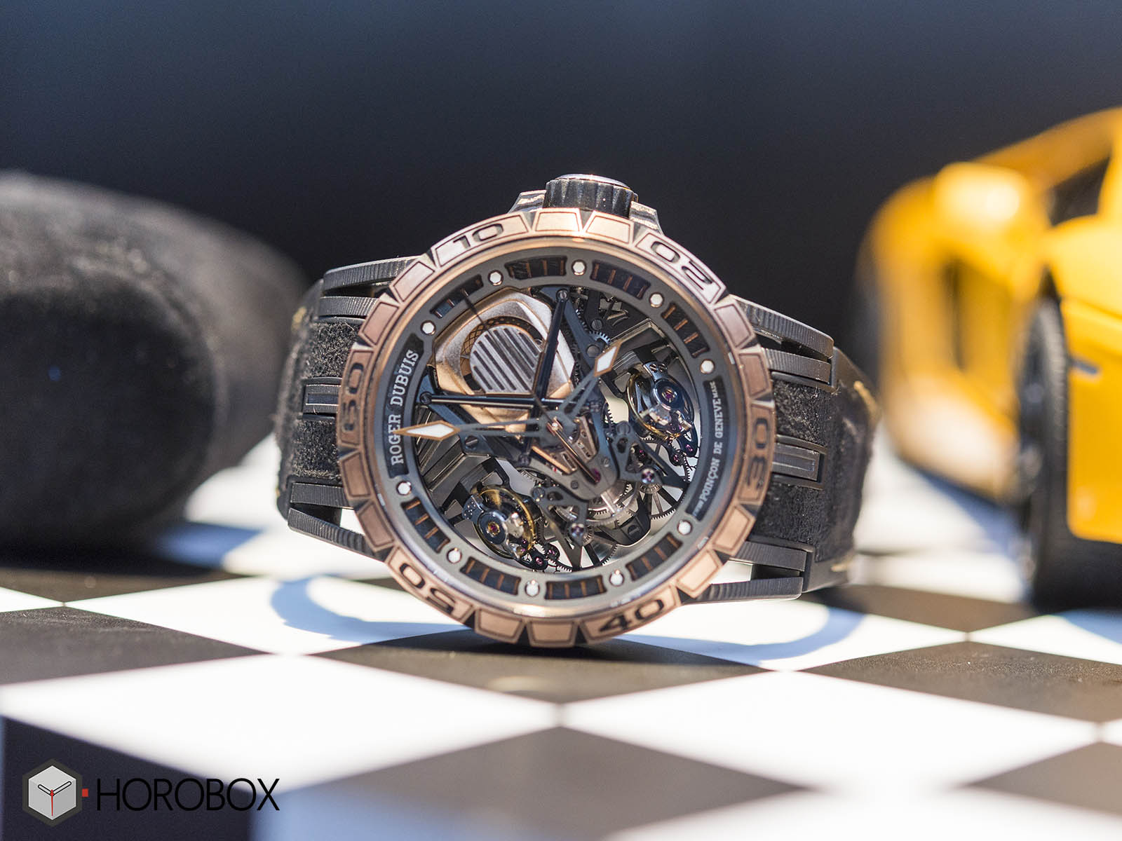 rddbex0654-Roger-Dubuis-Aventador-S-Pink-Gold-Sihh-2018-4.jpg