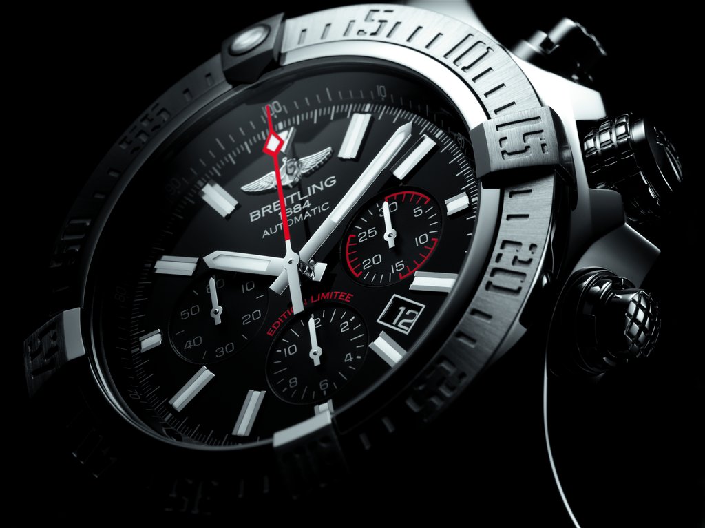 Breitling-Super-Avenger-01-Boutique-Edition-13.jpg