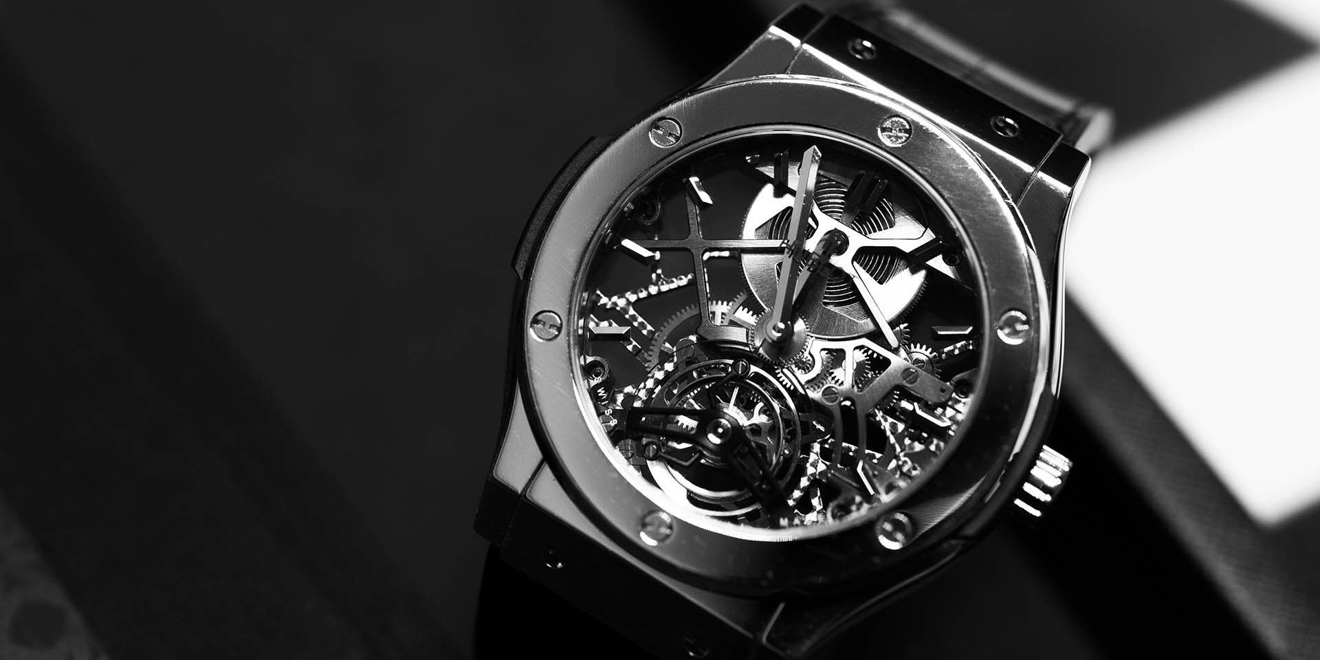 hublot-classic-fusion-skeleton-tourbillon-1.jpg