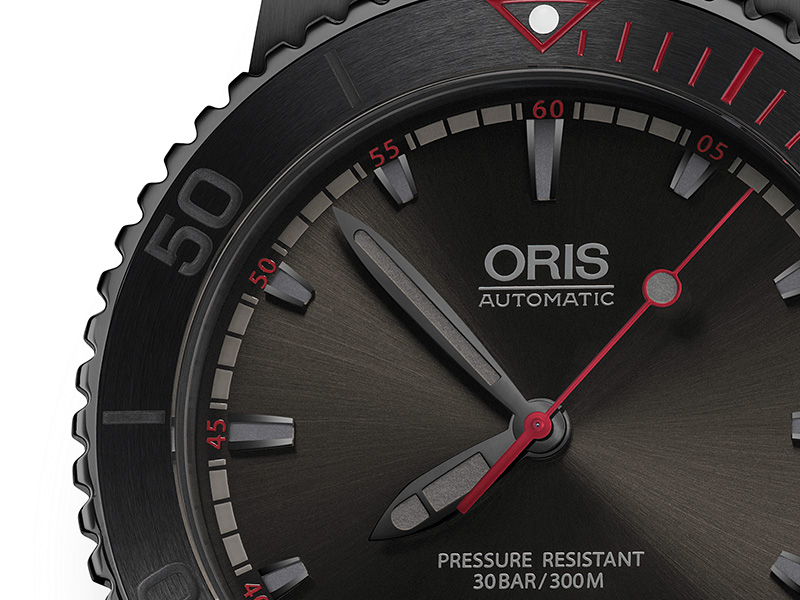 Oris-El-Hierro-Limited-Edition-Diver-3.jpg