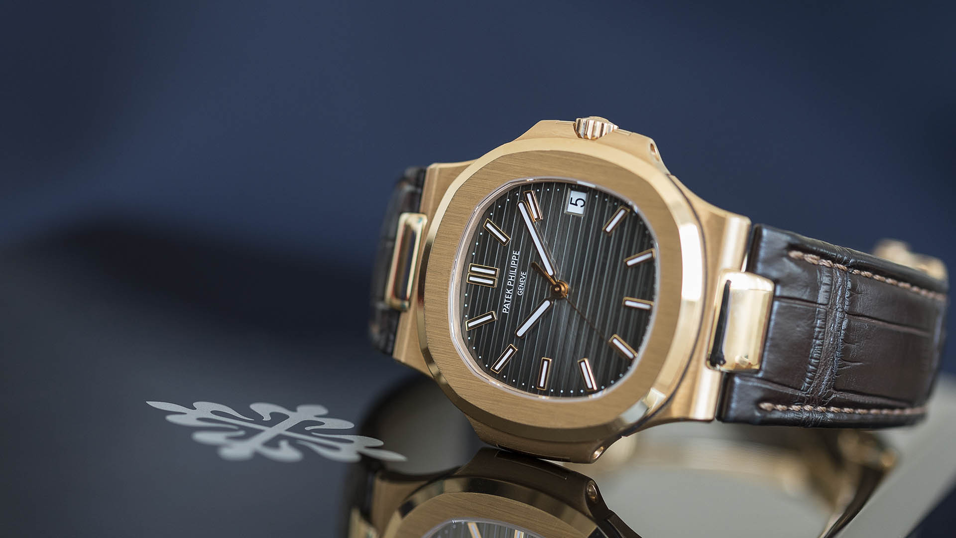 patek_philippe_nautilus_5711R-001_1c.jpg