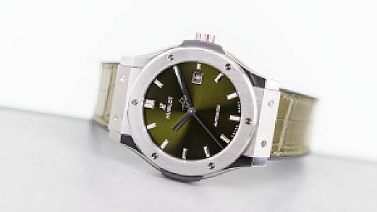 HUBLOT Classic Fusion Green Titanium 38mm (Ref. 565.NX.8970.LR)