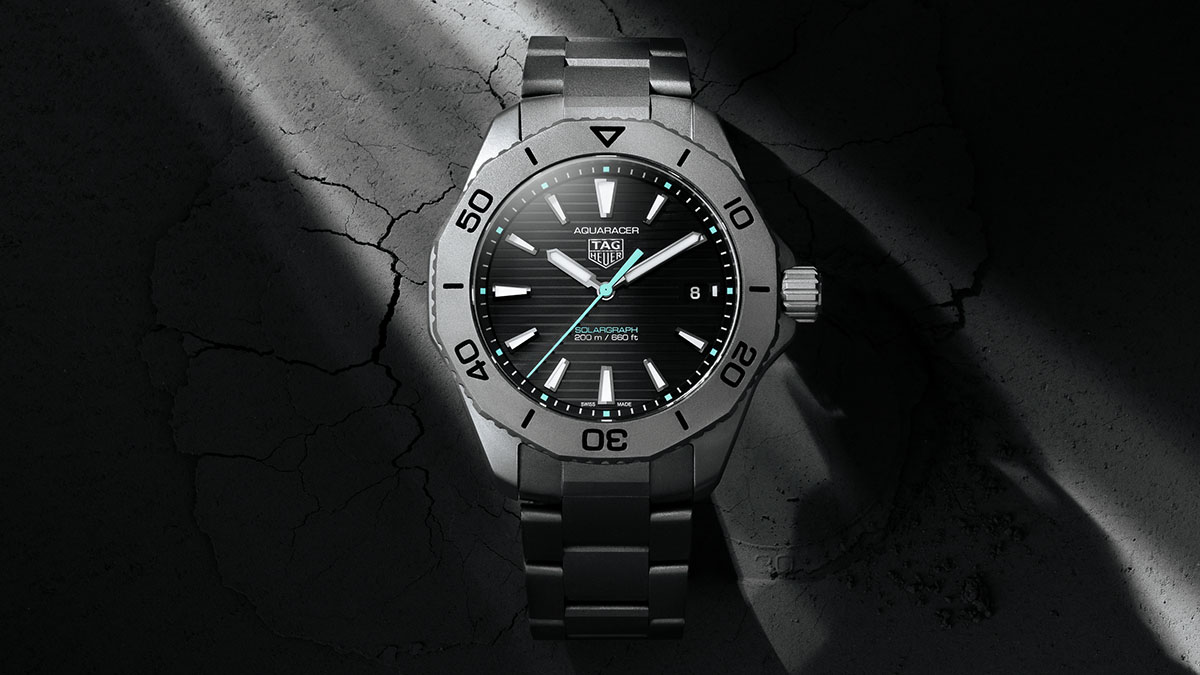 TAG Heuer Aquaracer Professional 200 Solargraph