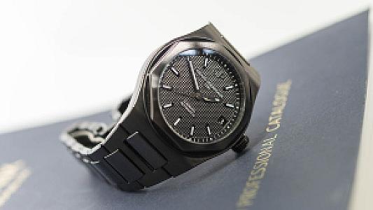 Girard-Perregaux Laureato 42mm Ceramic (Ref. 81010-32-631-32A)