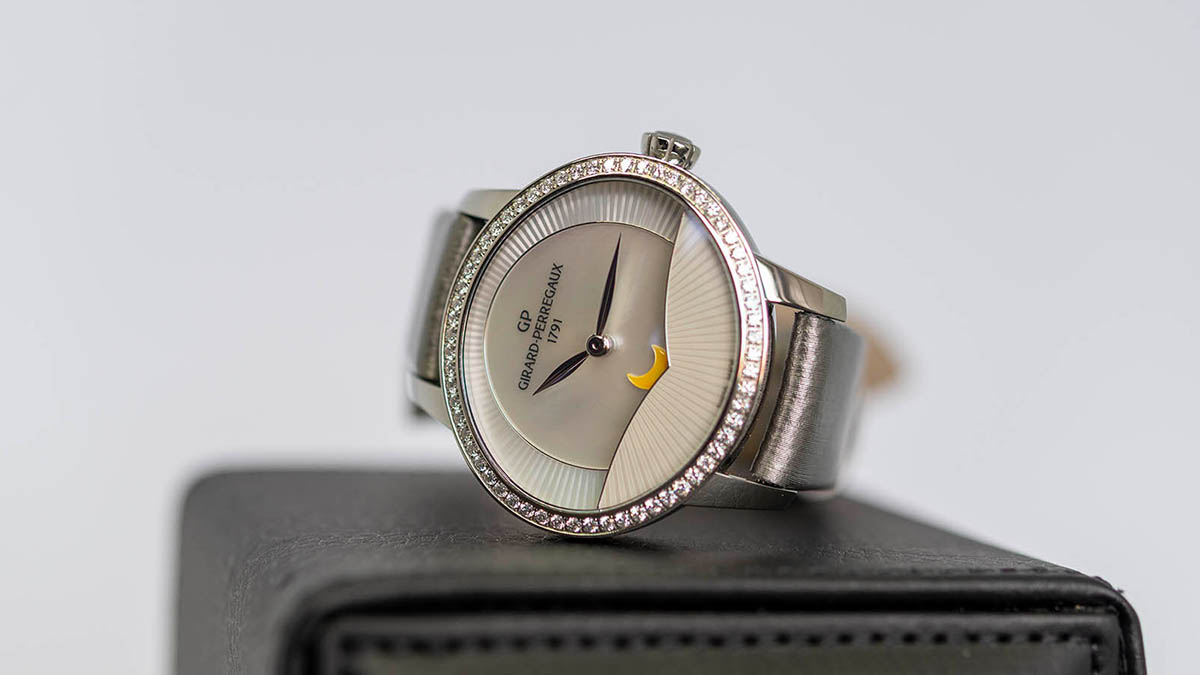 Girard-Perregaux Cat's Eye Lotus (Ref. 80488D11A701-HK7B)