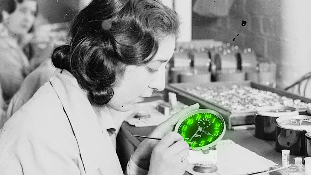 American Radium: Glowing Girls